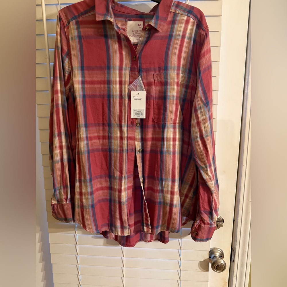 Ladies pastel button down blouse